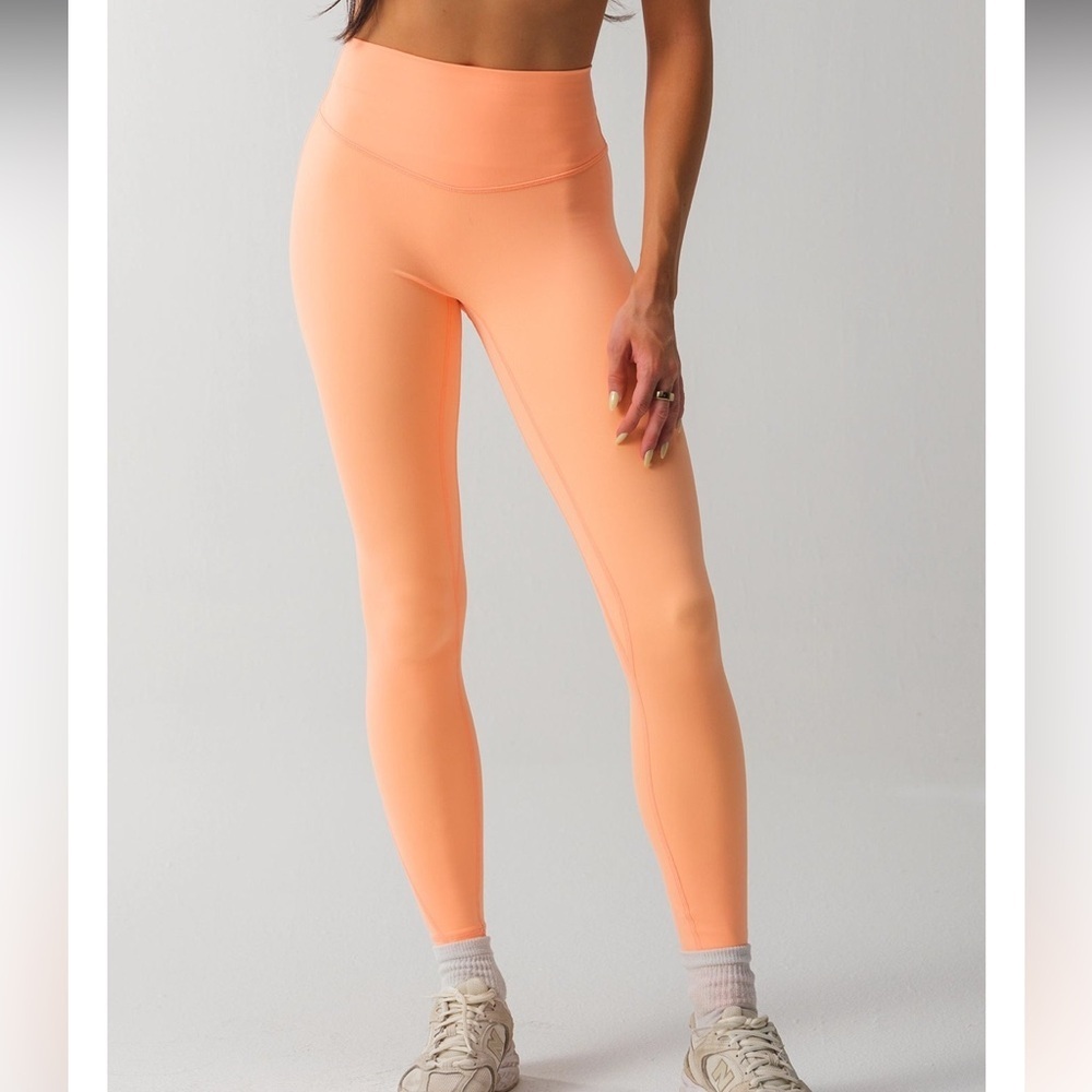 Brand new ACTA Evo Leggings small melon